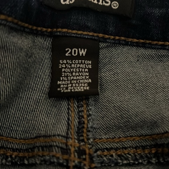 Plus size jeans - Picture 2 of 5